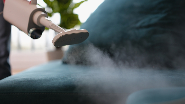5 Evident Reasons To Steam Clean Your Sofa