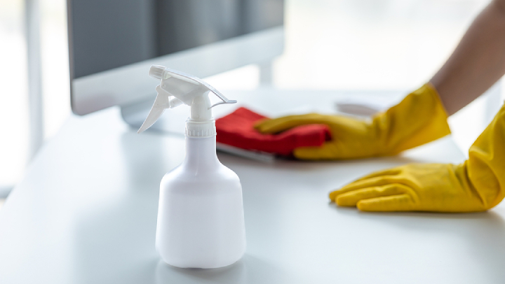 Cleaning Do's And Don'ts To Maintain A Tidy Workplace