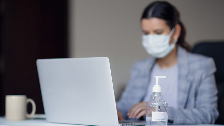 Common Types of Illnesses Employees Catch in Offices